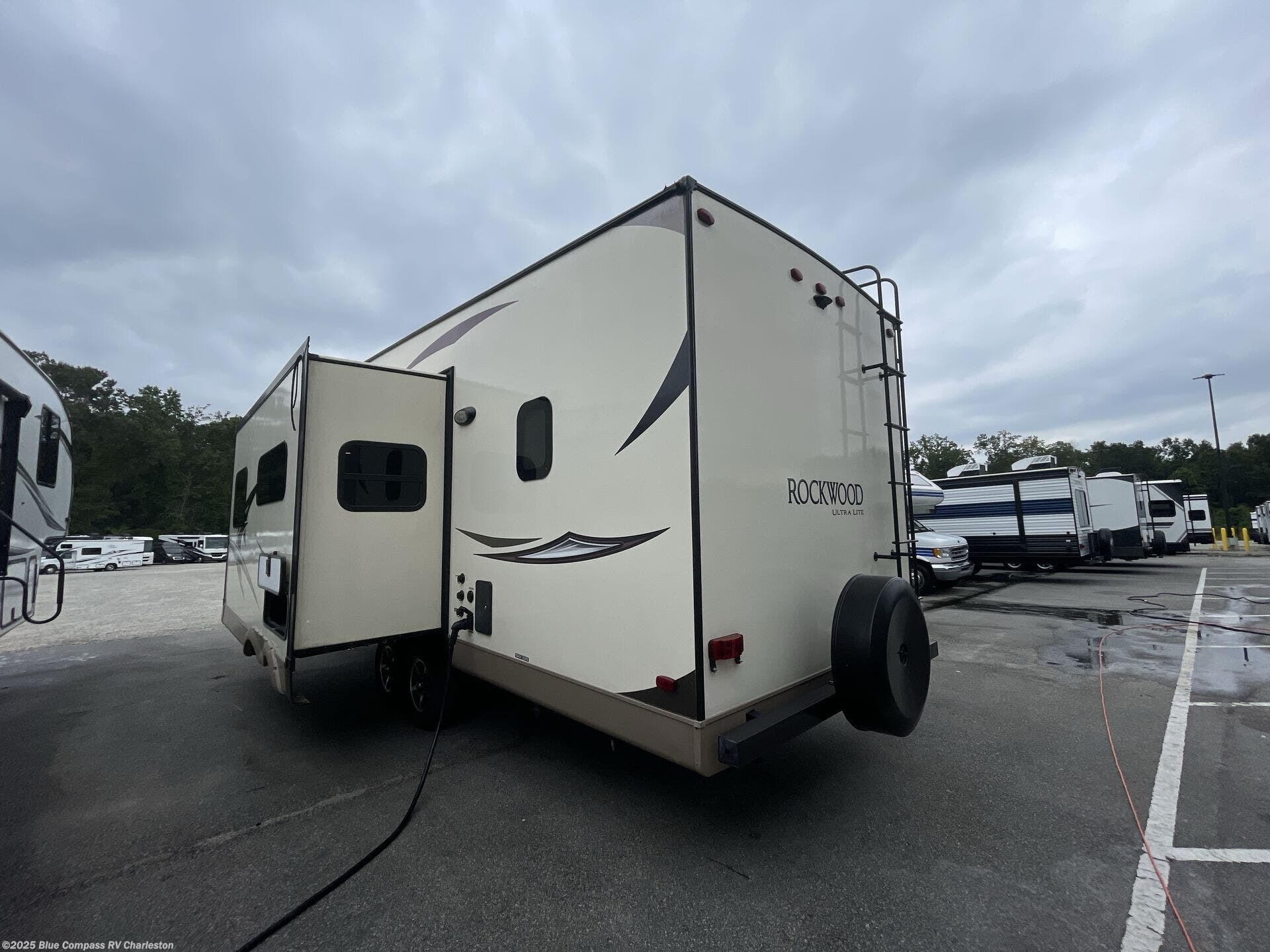 Used 2017 Forest River Rockwood Ultra Lite 2780ws Fw available in Ladson, South Carolina