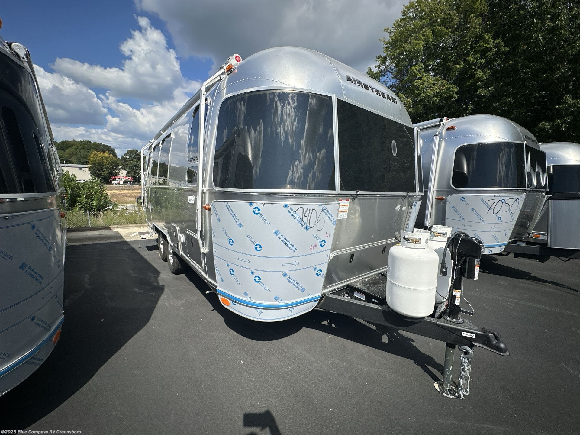 Contact us now about this 2026 Airstream Flying Cloud 23FB Twin! 2026 Flying Cloud 23FB Twin by Airstream from Blue Compass RV Greensboro in Colfax, North Carolina