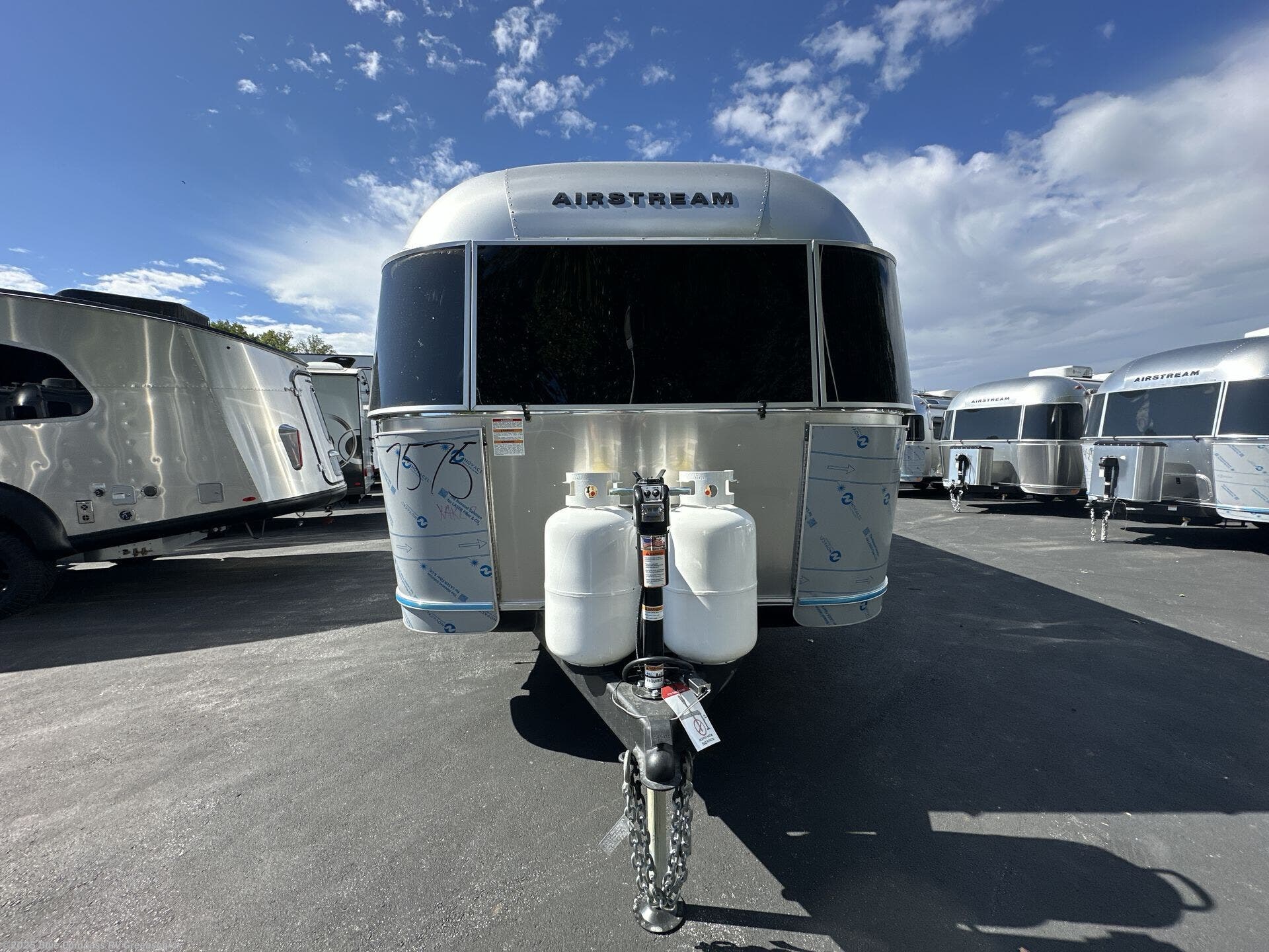 New 2026 Airstream Flying Cloud 28RB Twin available in Colfax, North Carolina