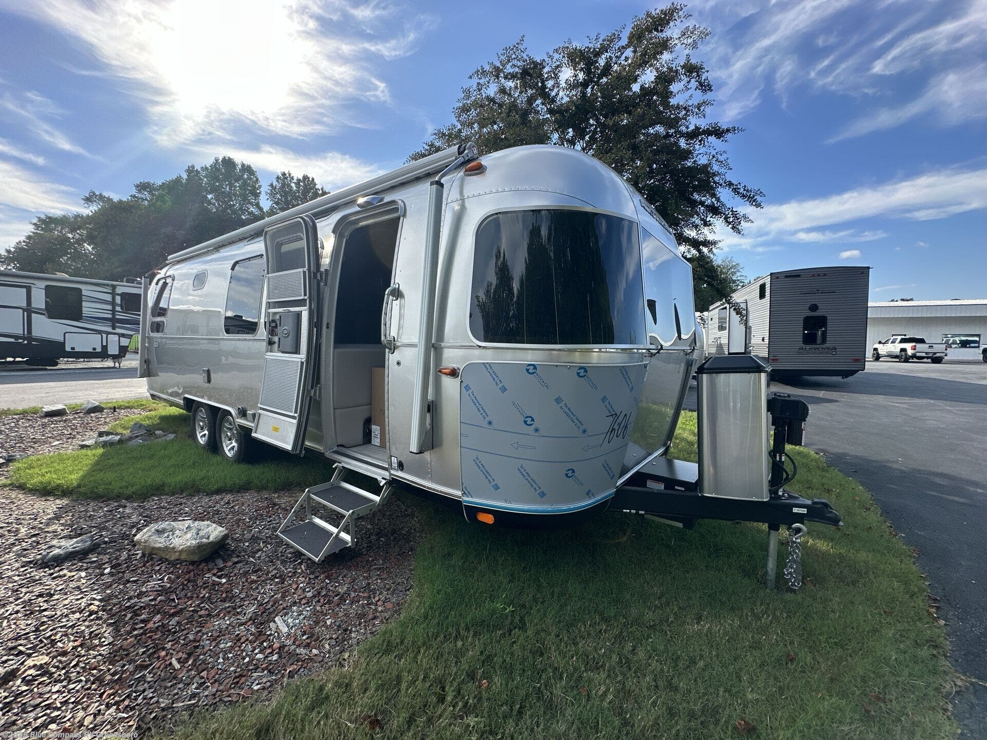 Contact us now about this 2026 Airstream Classic 28RB! 2026 Classic 28RB by Airstream from Blue Compass RV Greensboro in Colfax, North Carolina