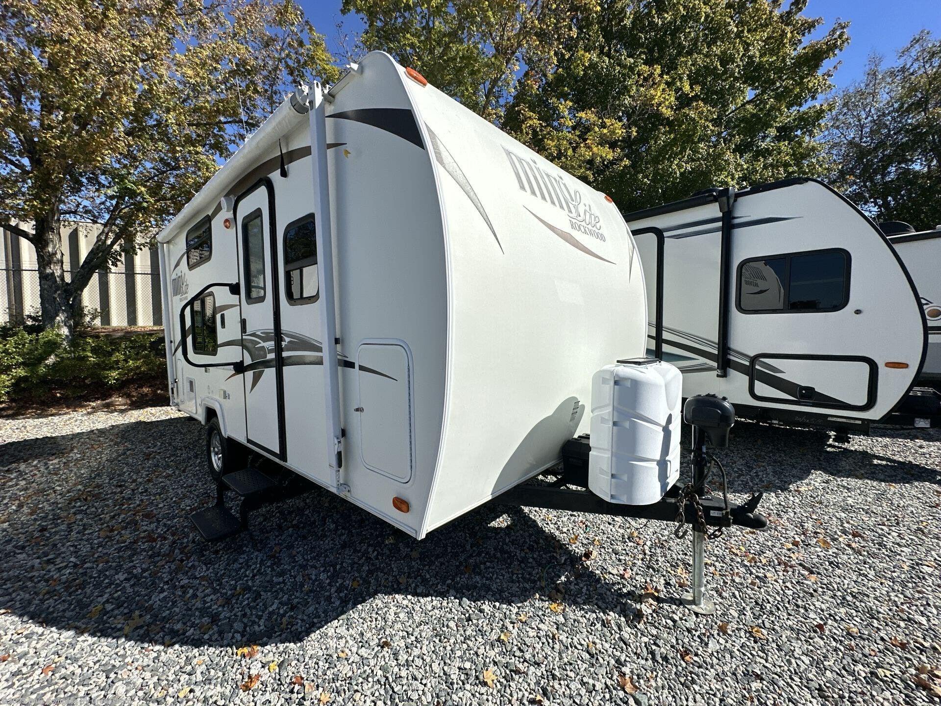 Contact us now about this 2015 Forest River Rockwood Mini Lite 1905 Mini Lite! 2015 Rockwood Mini Lite 1905 Mini Lite by Forest River from Blue Compass RV Greensboro in Colfax, North Carolina