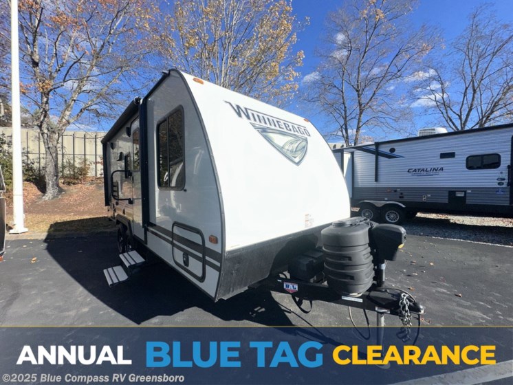 Email now about this 2017 Winnebago Micro Minnie 2106FBS! Used 2017 Winnebago Micro Minnie 2106FBS available in Colfax, North Carolina