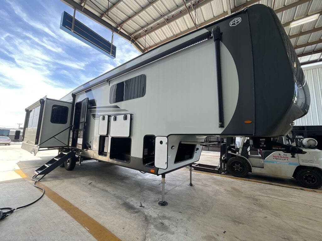 Email now about this 2026 Forest River Rockwood Signature 401SFB! New 2026 Forest River Rockwood Signature 401SFB available in Colfax, North Carolina