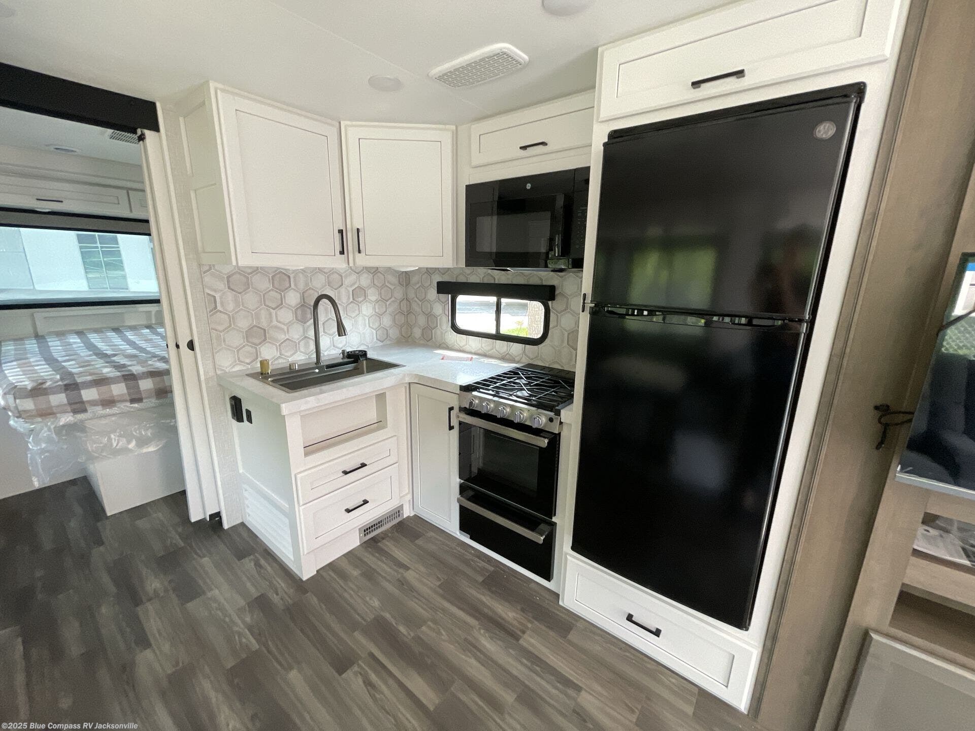 New 2025 Jayco Eagle HT 284BHOK available in Jacksonville, Florida