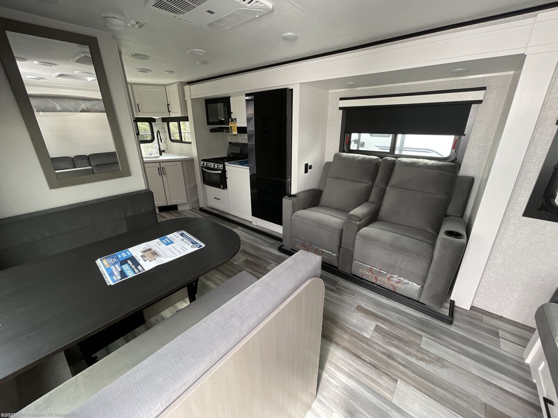 New 2025 Jayco Jay Feather 21MML available in Jacksonville, Florida