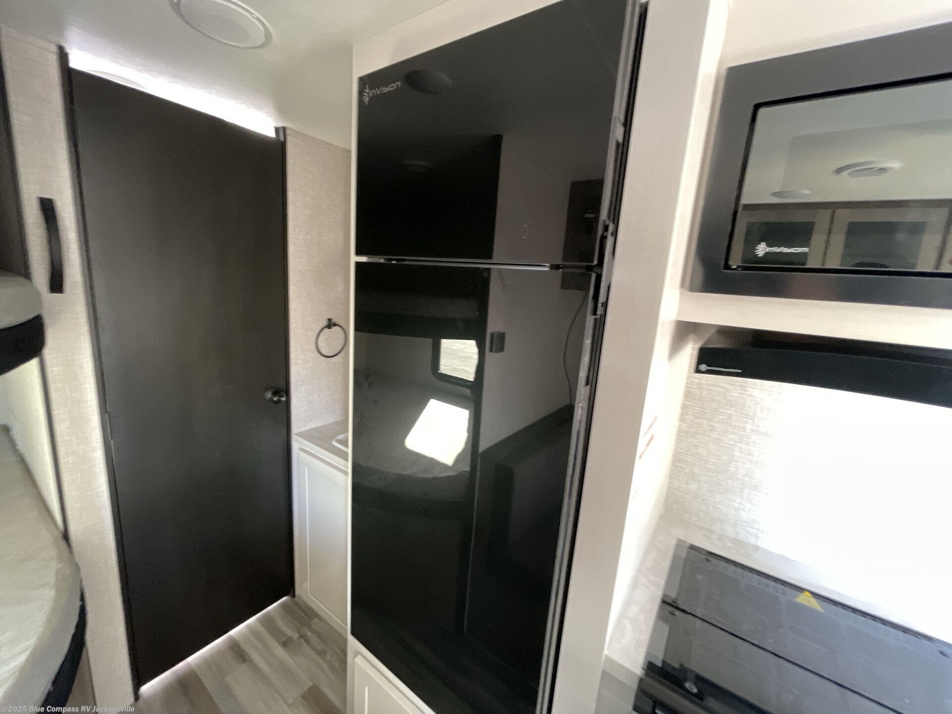 Contact us now about this 2025 Jayco Jay Flight SLX 260BH! 2025 Jay Flight SLX 260BH by Jayco from Blue Compass RV Jacksonville in Jacksonville, Florida