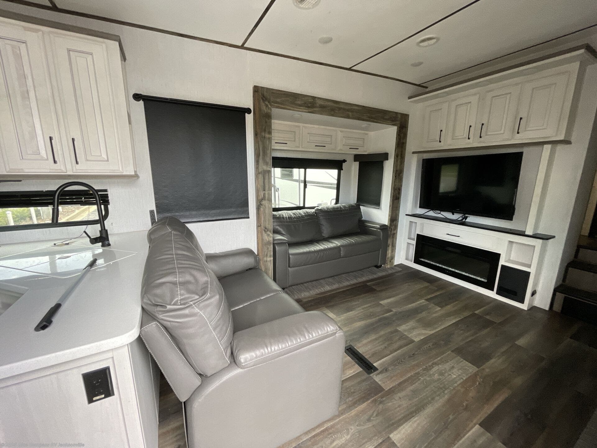 Used 2021 Heartland Bighorn Traveler 33RKS available in Jacksonville, Florida