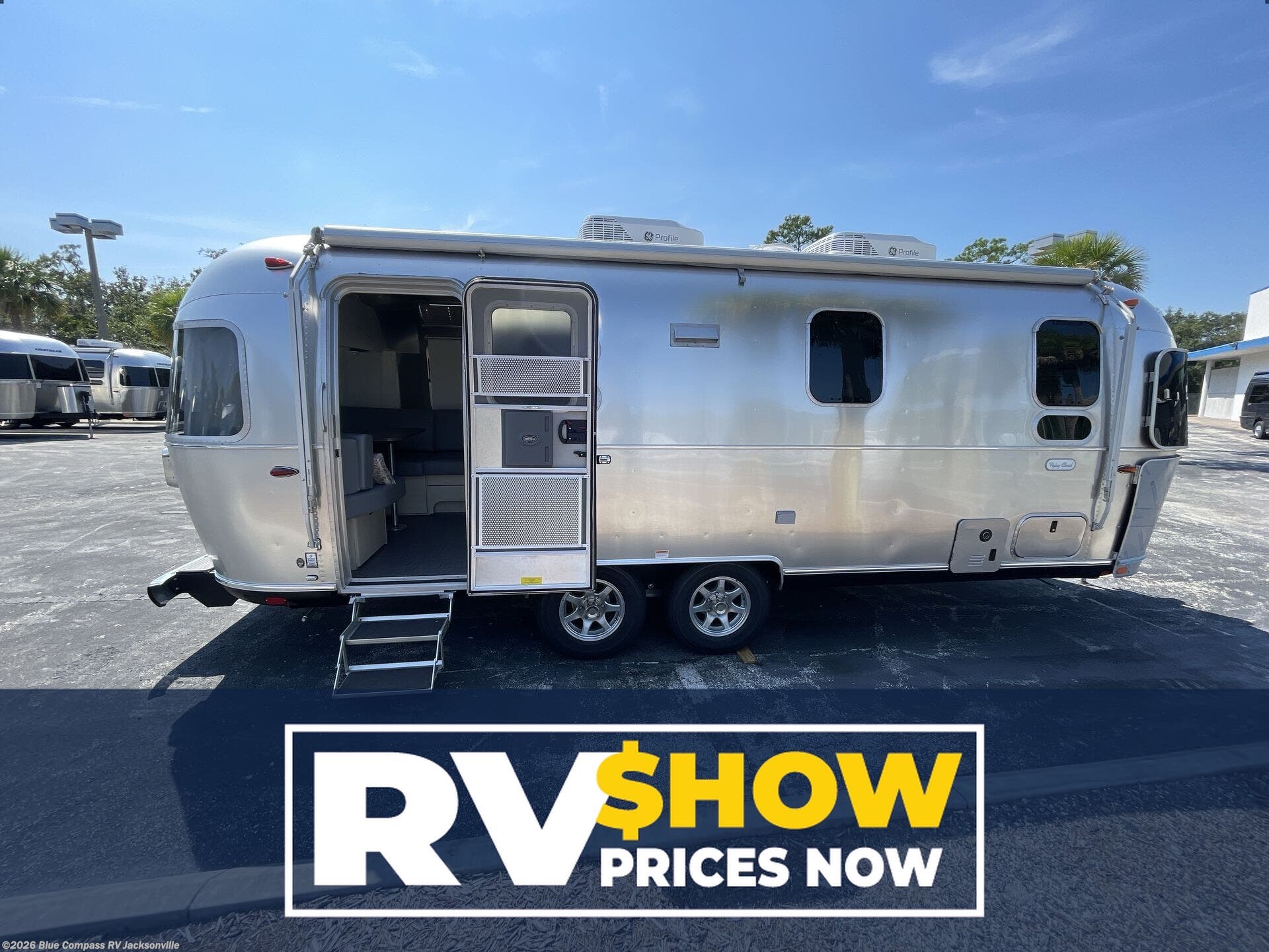 Email now about this 2026 Airstream Flying Cloud 25FB! New 2026 Airstream Flying Cloud 25FB available in Jacksonville, Florida