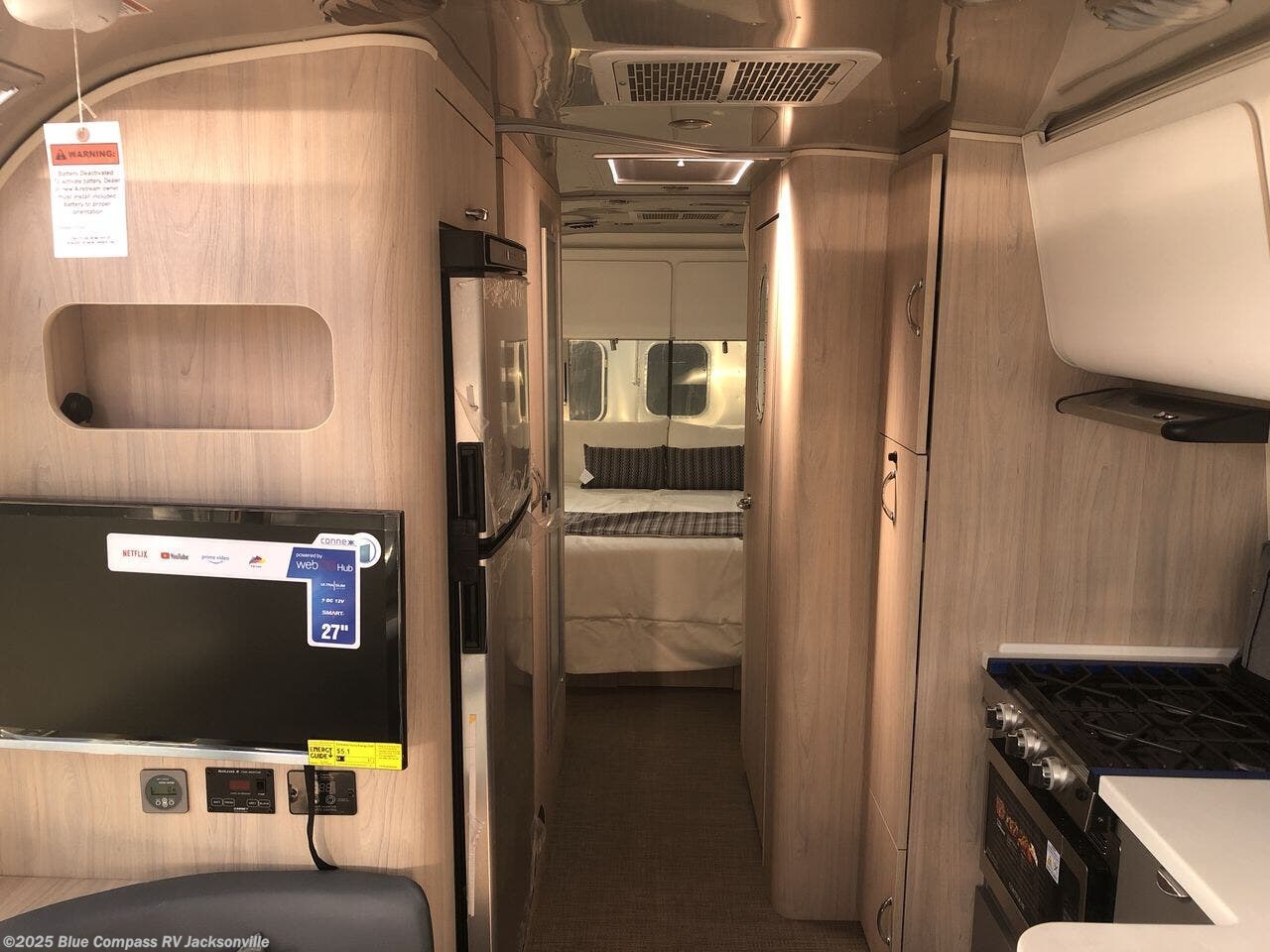 Email now about this 2025 Airstream Globetrotter 27FB! New 2025 Airstream Globetrotter 27FB available in Jacksonville, Florida