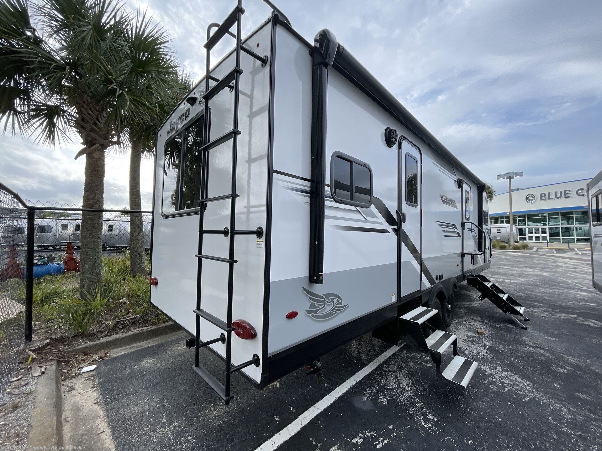 Contact us now about this 2026 Jayco Jay Feather 26FK! 2026 Jay Feather 26FK by Jayco from Blue Compass RV Jacksonville in Jacksonville, Florida