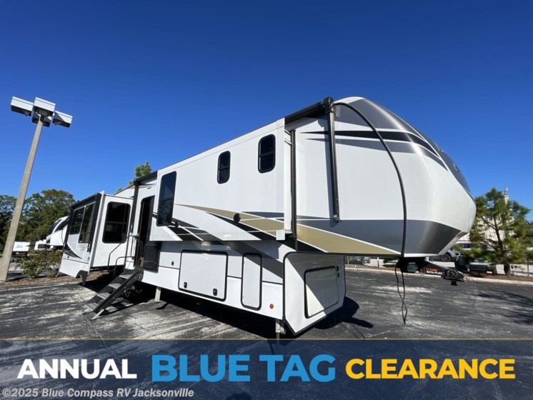 Email now about this 2022 Alliance RV Paradigm 370FB! Used 2022 Alliance RV Paradigm 370FB available in Jacksonville, Florida