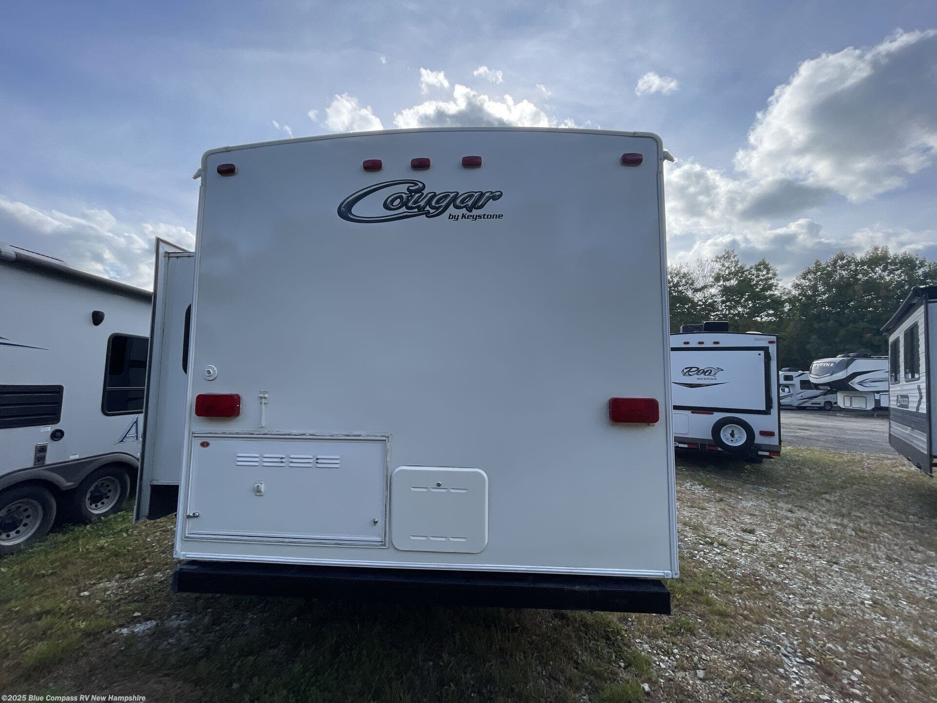 Email now about this 2012 Keystone Cougar X-Lite 30FKV! Used 2012 Keystone Cougar X-Lite 30FKV available in Epsom, New Hampshire