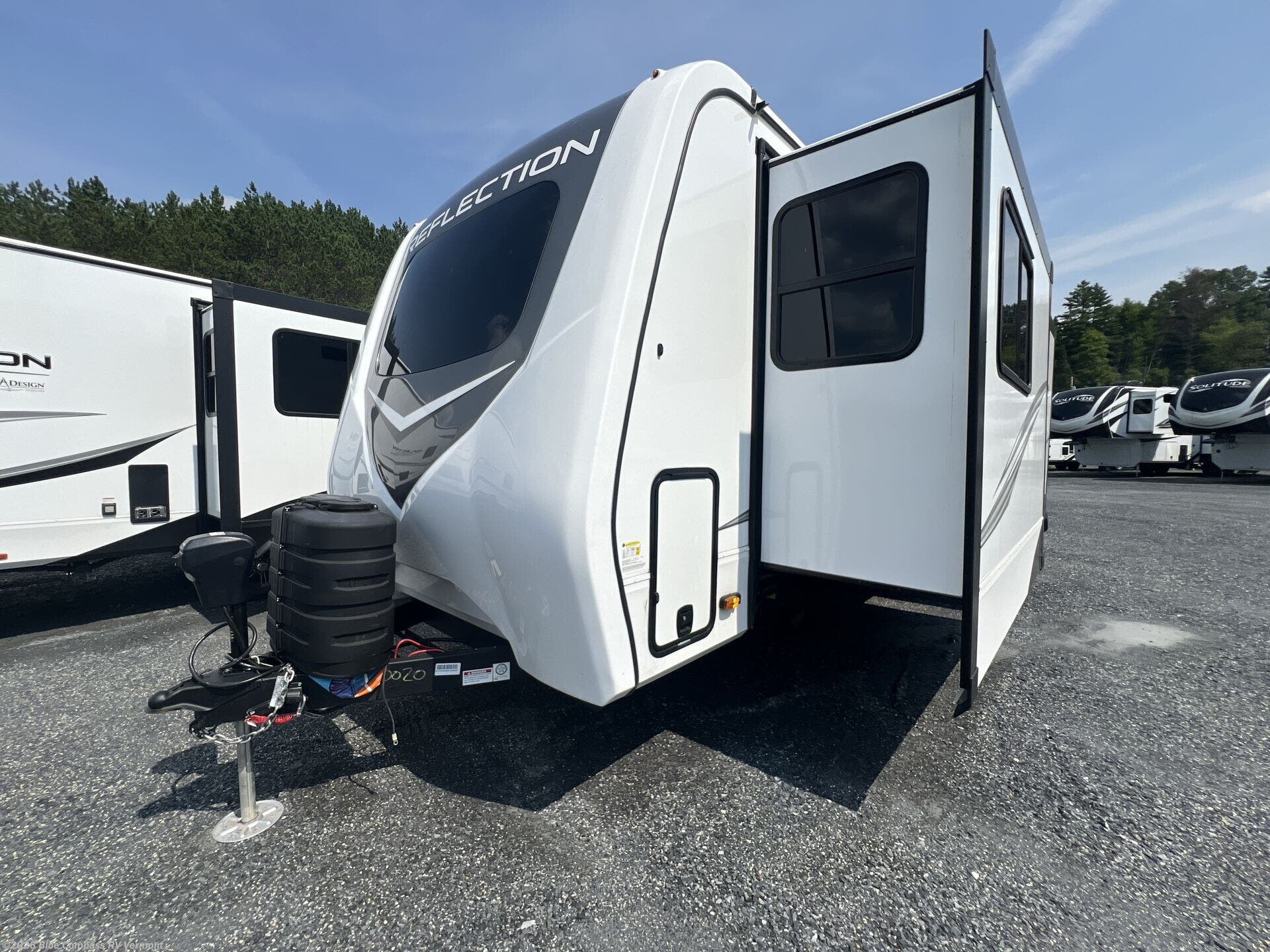 Call now about this 2024 Grand Design Reflection 322FKTS! 2024 Grand Design Reflection 322FKTS - New Travel Trailer For Sale by Blue Compass RV Vermont in East Montpelier, Vermont