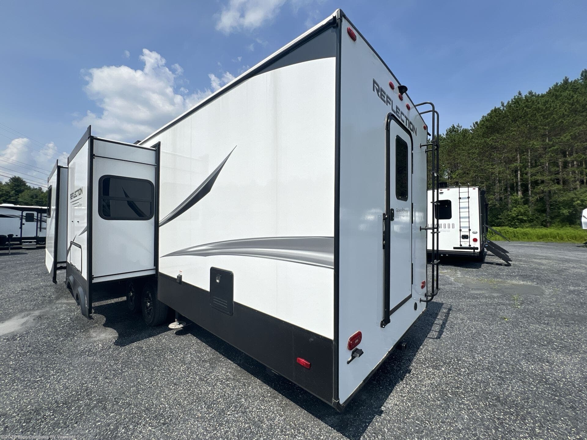 New 2024 Grand Design Reflection 322FKTS available in East Montpelier, Vermont