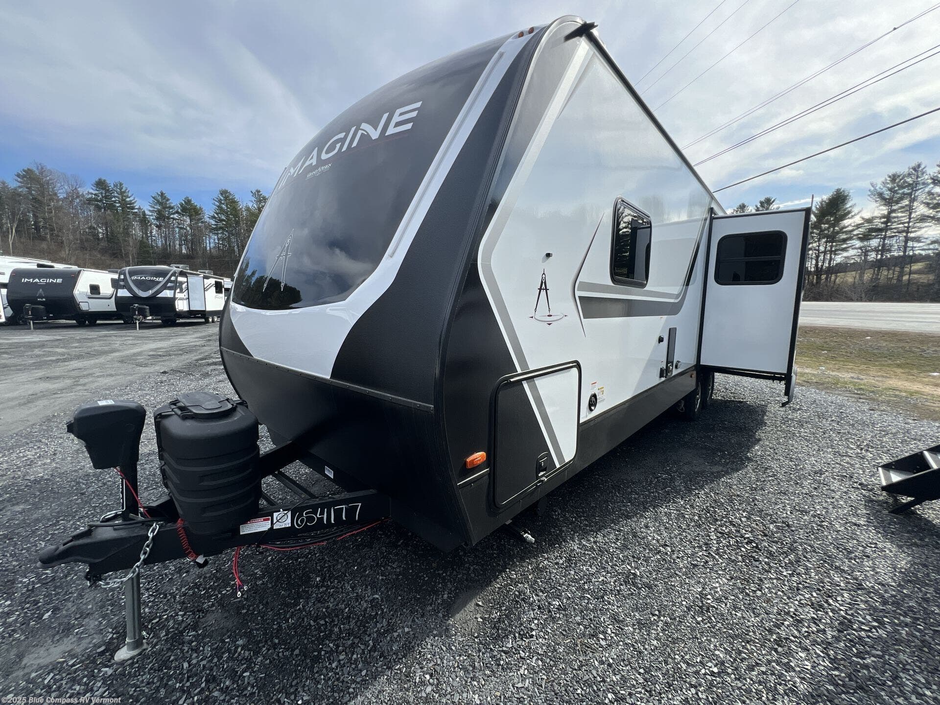 Contact us now about this 2025 Grand Design Imagine 2670MK! 2025 Imagine 2670MK by Grand Design from Blue Compass RV Vermont in East Montpelier, Vermont