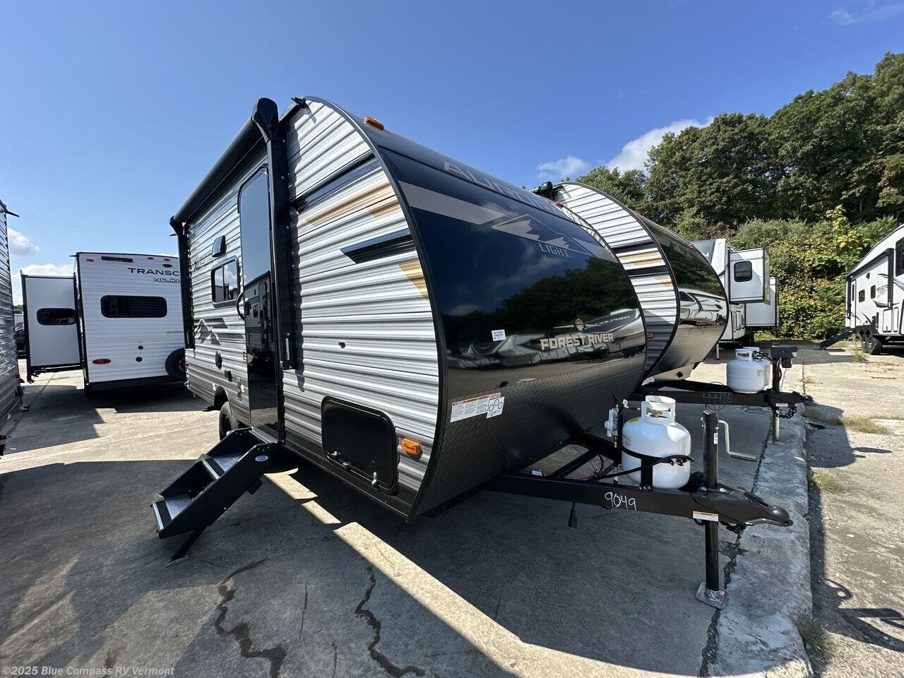 Contact us now about this 2025 Forest River Aurora Light 16BHX! 2025 Aurora Light 16BHX by Forest River from Blue Compass RV Vermont in East Montpelier, Vermont