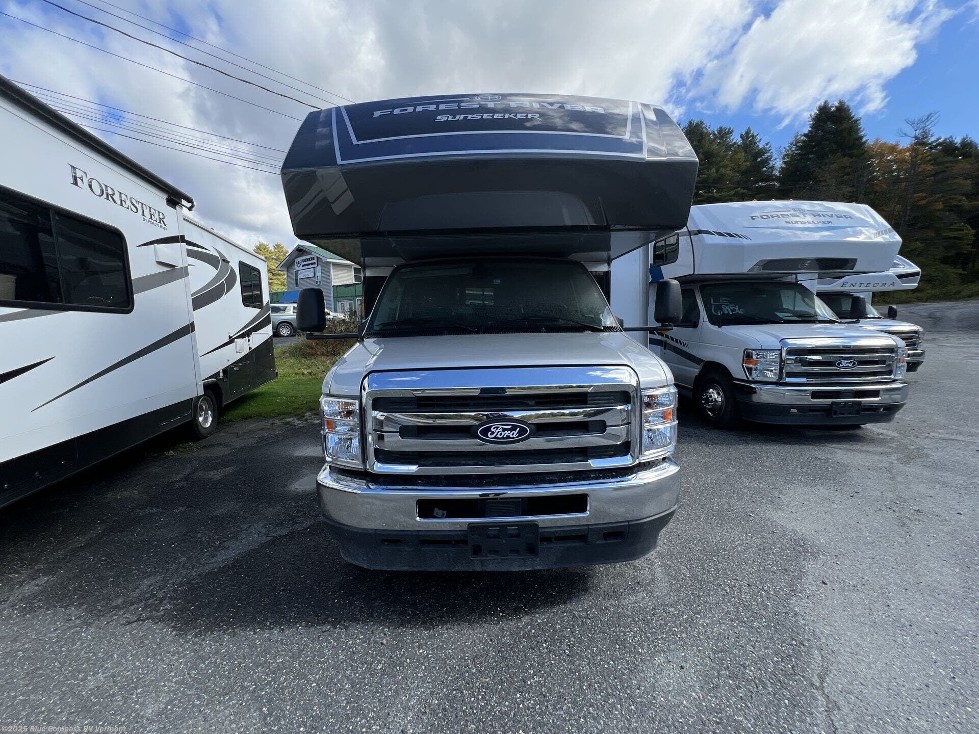 Email now about this 2026 Forest River Sunseeker 2860DS! New 2026 Forest River Sunseeker 2860DS available in East Montpelier, Vermont