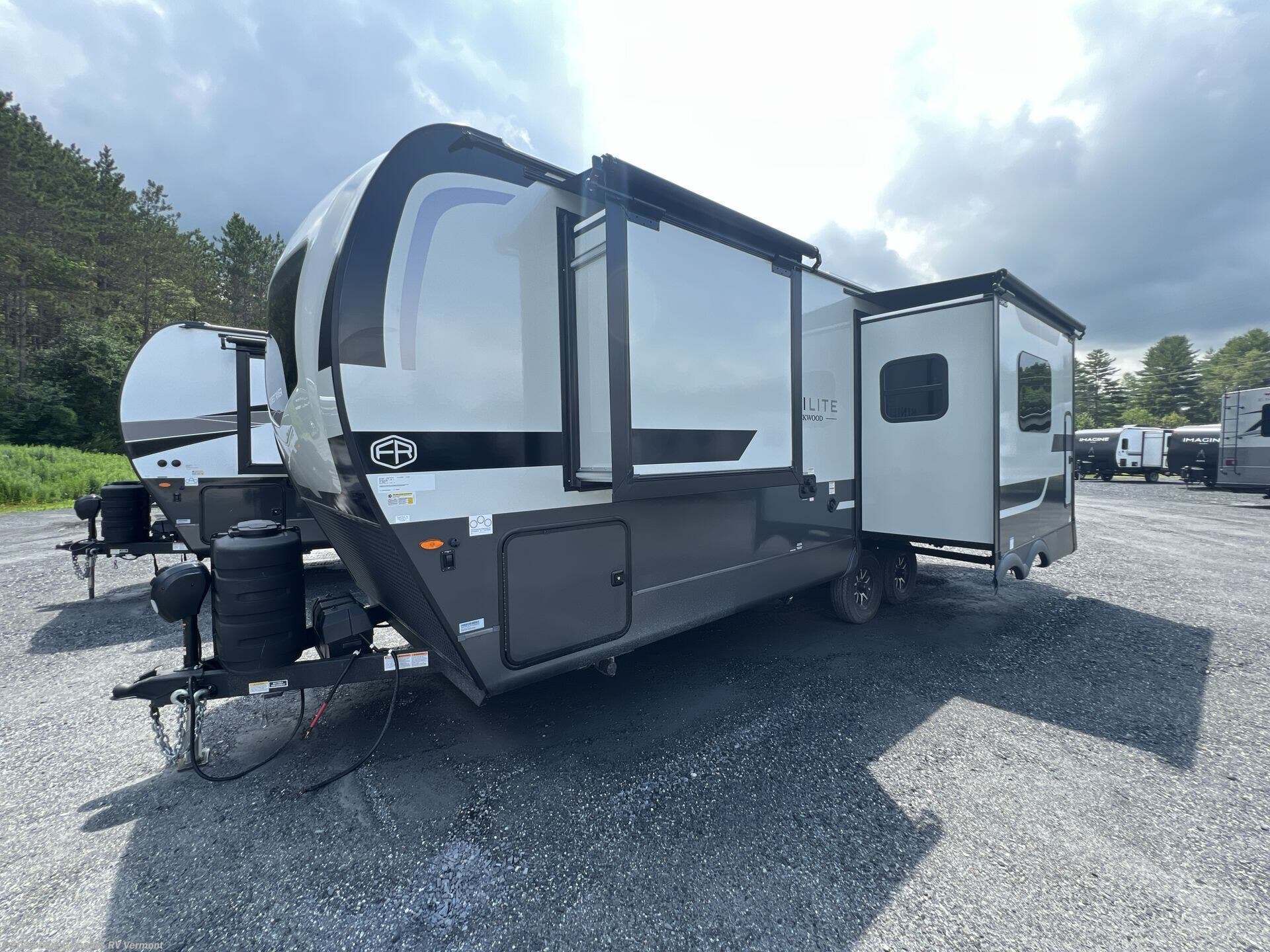 Contact us now about this 2026 Forest River Rockwood Mini Lite 2515S! 2026 Rockwood Mini Lite 2515S by Forest River from Blue Compass RV Vermont in East Montpelier, Vermont