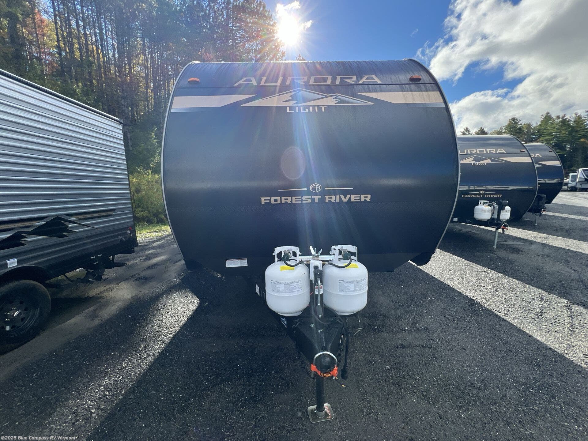 Email now about this 2025 Forest River Aurora Light 26BHS! New 2025 Forest River Aurora Light 26BHS available in East Montpelier, Vermont