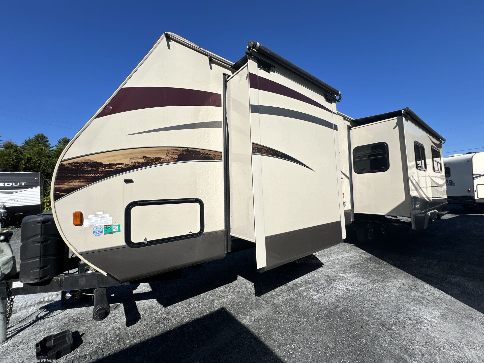 Used 2014 Yellowstone RV Canyon Trail 302RKS available in East Montpelier, Vermont