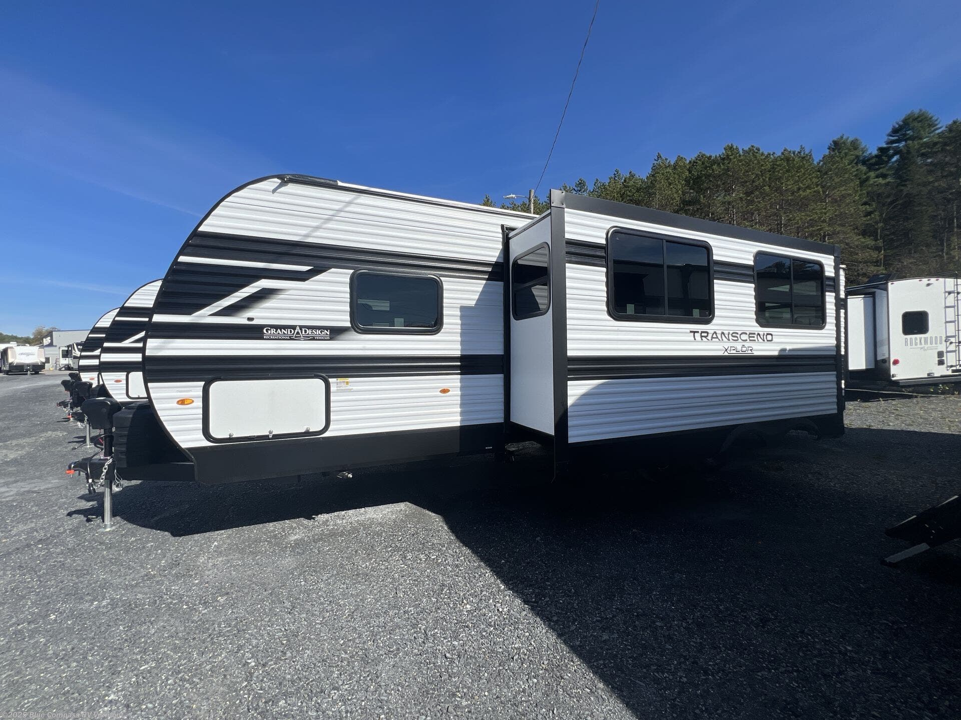 New 2026 Grand Design Transcend Xplor 27DBX available in East Montpelier, Vermont