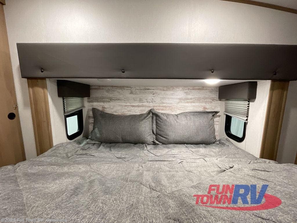 2023 Forest River Cherokee Arctic Wolf Suite 3810 RV For Sale In