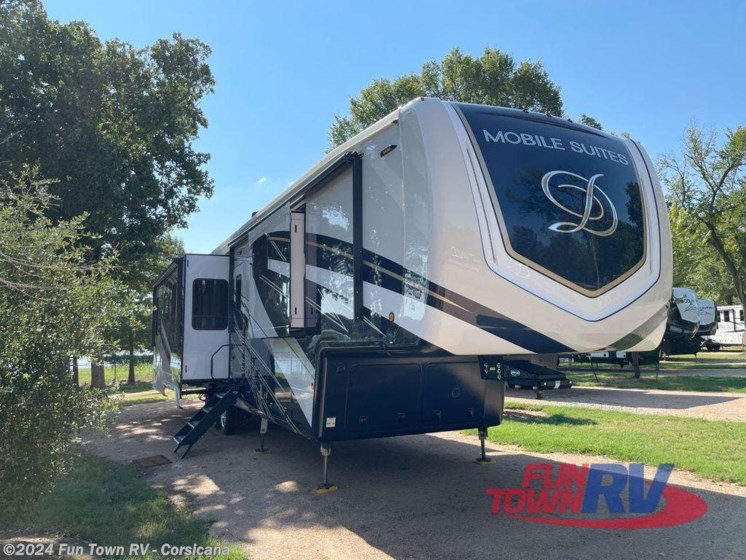 New 2024 DRV Mobile Suites MS Houston available in Corsicana, Texas