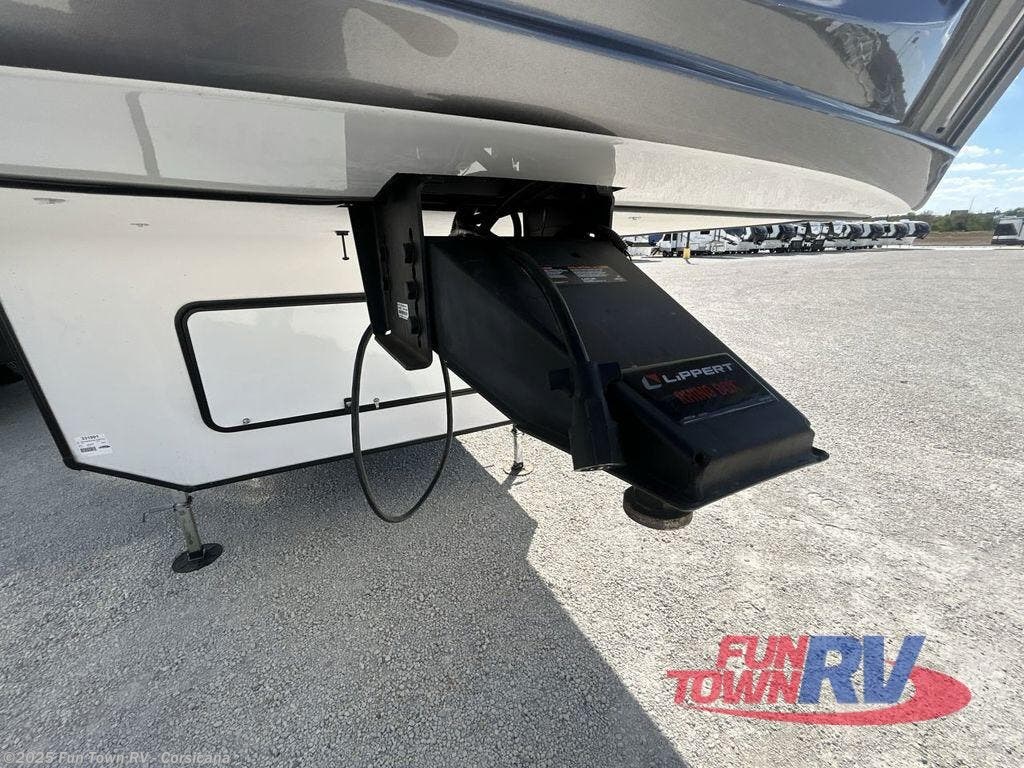 New 2025 Coachmen Brookstone 370RLLO available in Corsicana, Texas