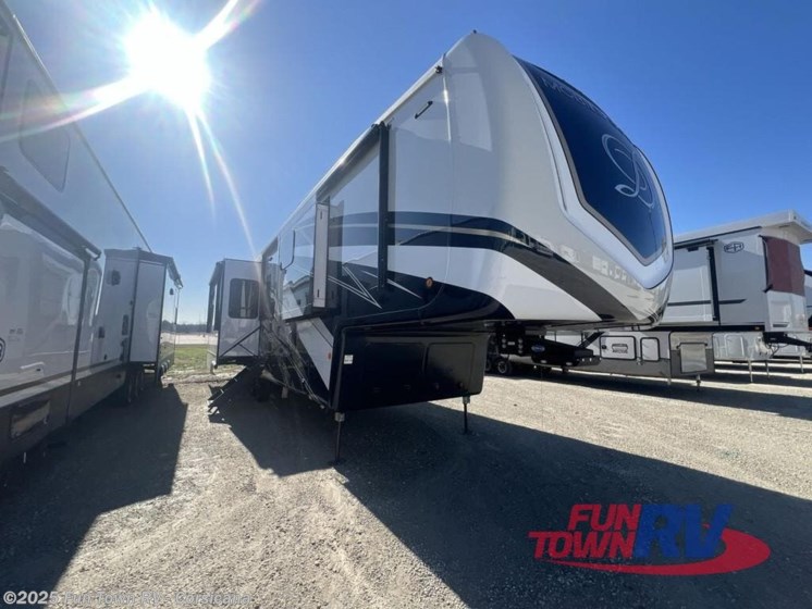 Email now about this 2025 DRV Mobile Suites MS 39DBRS3! New 2025 DRV Mobile Suites MS 39DBRS3 available in Corsicana, Texas