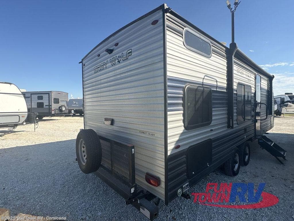 Used 2022 Forest River Cherokee Grey Wolf 26DJSE available in Corsicana, Texas