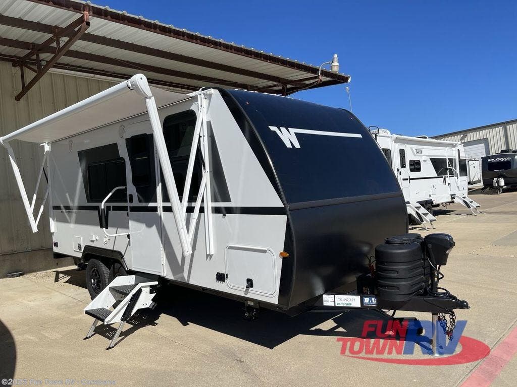 Email now about this 2026 Winnebago Micro Minnie 2108DS! New 2026 Winnebago Micro Minnie 2108DS available in Corsicana, Texas