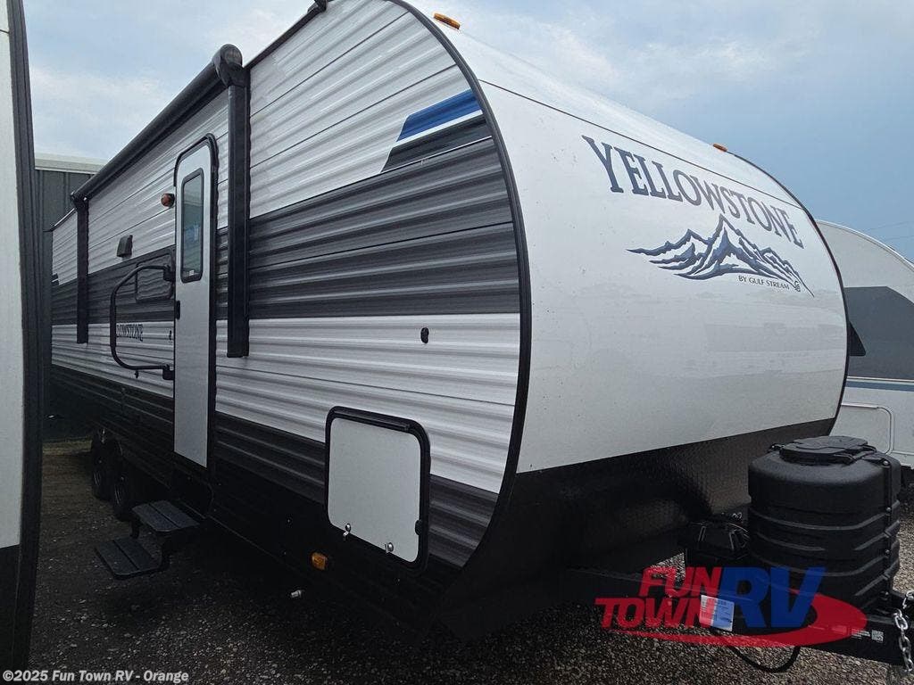 Email now about this 2026 Gulf Stream Yellowstone Cruiser 269BH! New 2026 Gulf Stream Yellowstone Cruiser 269BH available in Orange, Texas