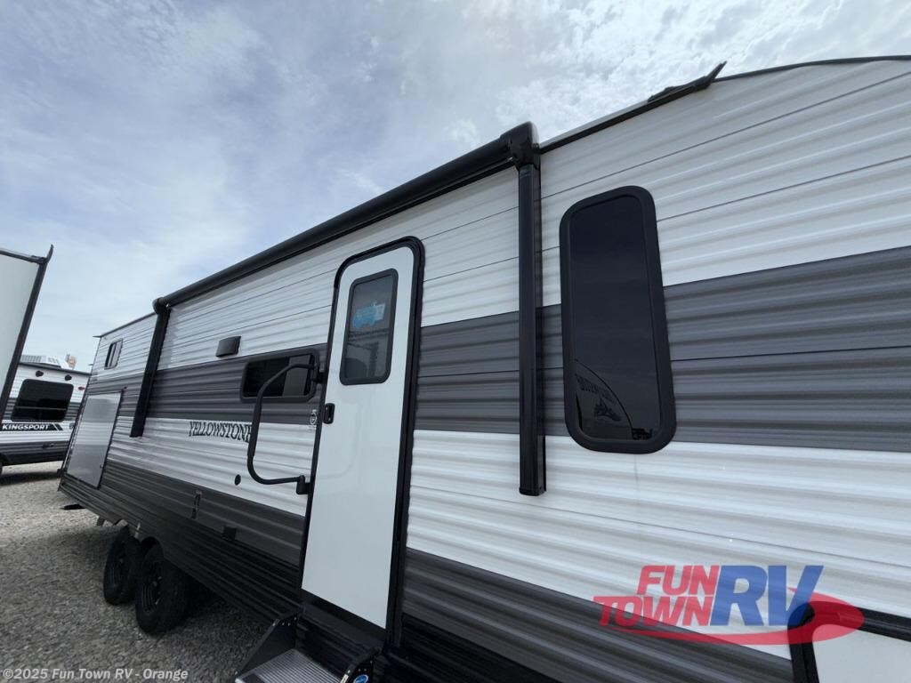 Contact us now about this 2026 Gulf Stream Yellowstone 279BH! 2026 Yellowstone 279BH by Gulf Stream from Fun Town RV - Orange in Orange, Texas