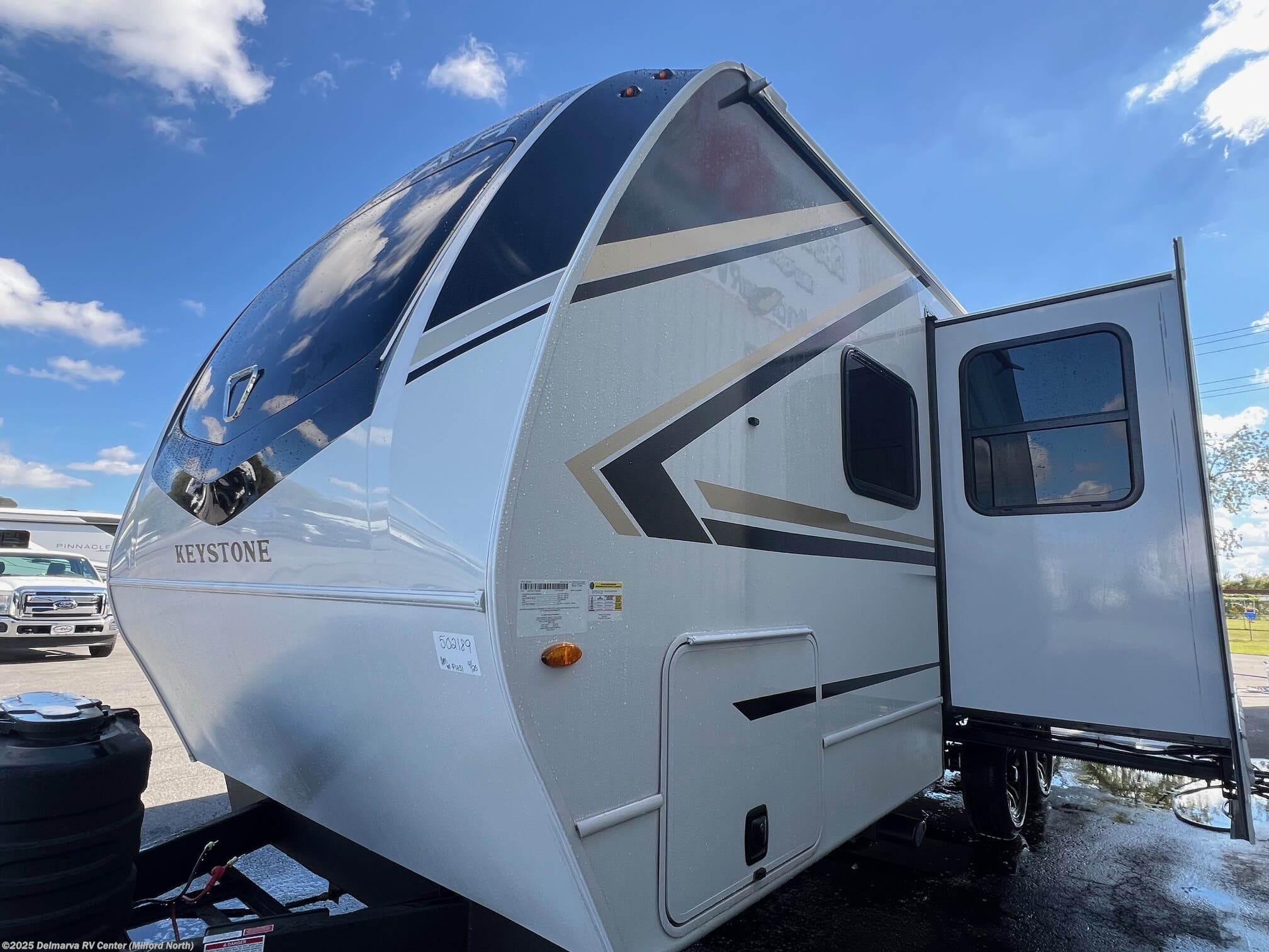 Contact us now about this 2026 Keystone Cougar Half-Ton 22RBS! 2026 Cougar Half-Ton 22RBS by Keystone from Delmarva RV Center (Milford North) in Milford North, Delaware