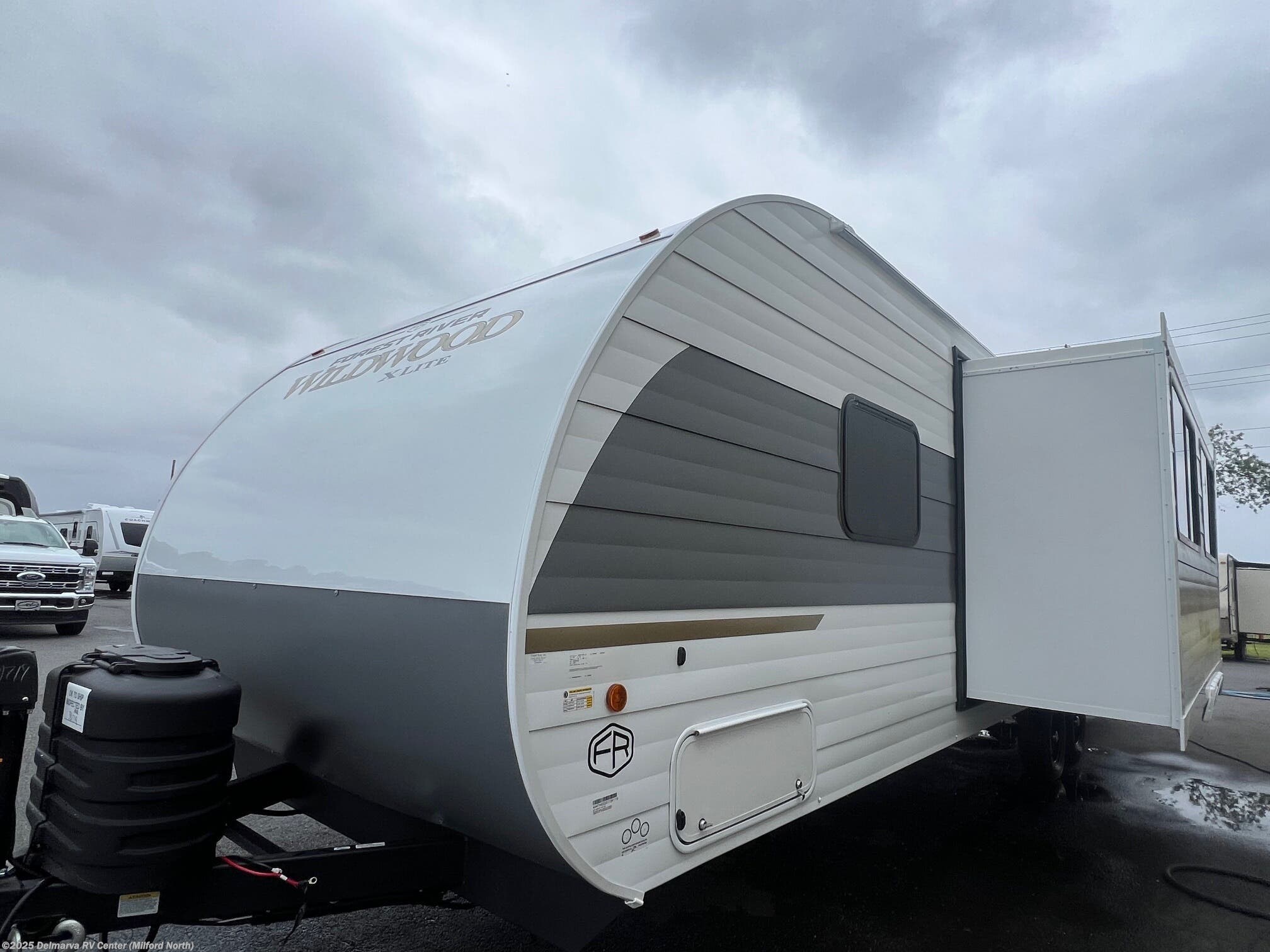 Contact us now about this 2026 Forest River Wildwood X-Lite 28VBXL! 2026 Wildwood X-Lite 28VBXL by Forest River from Delmarva RV Center (Milford North) in Milford North, Delaware