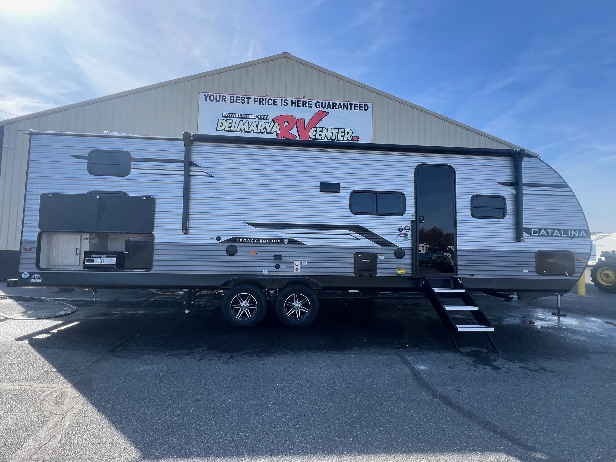 Email now about this 2026 Coachmen Catalina Legacy Edition 293QBCK! New 2026 Coachmen Catalina Legacy Edition 293QBCK available in Milford North, Delaware