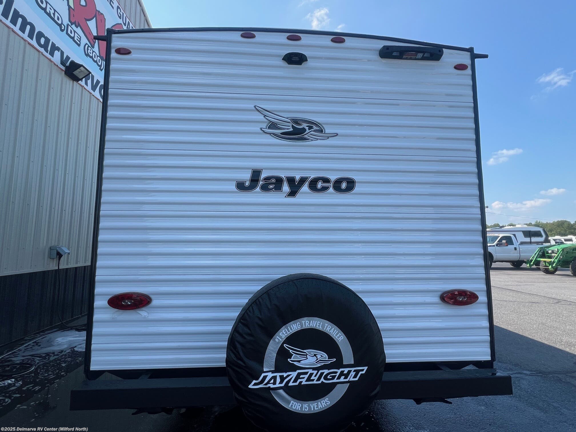 Contact us now about this 2026 Jayco Jay Flight SLX 175FQ! 2026 Jay Flight SLX 175FQ by Jayco from Delmarva RV Center (Milford North) in Milford North, Delaware