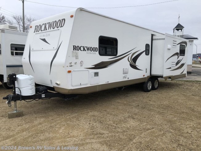 2012 Forest River Rockwood Ultra Lite 2703SS - Used Travel Trailer For Sale by Brown