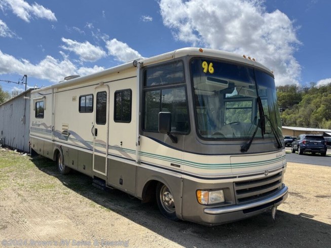 Used 1996 Pace American 34P available in Guttenberg, Iowa