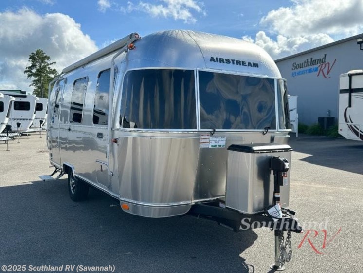 Email now about this 2025 Airstream Caravel 22FB! New 2025 Airstream Caravel 22FB available in Savannah, Georgia