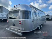 Contact us now about this 2022 Airstream Flying Cloud 27FB Twin! 2022 Flying Cloud 27FB Twin by Airstream from Southland RV in Savannah, Georgia