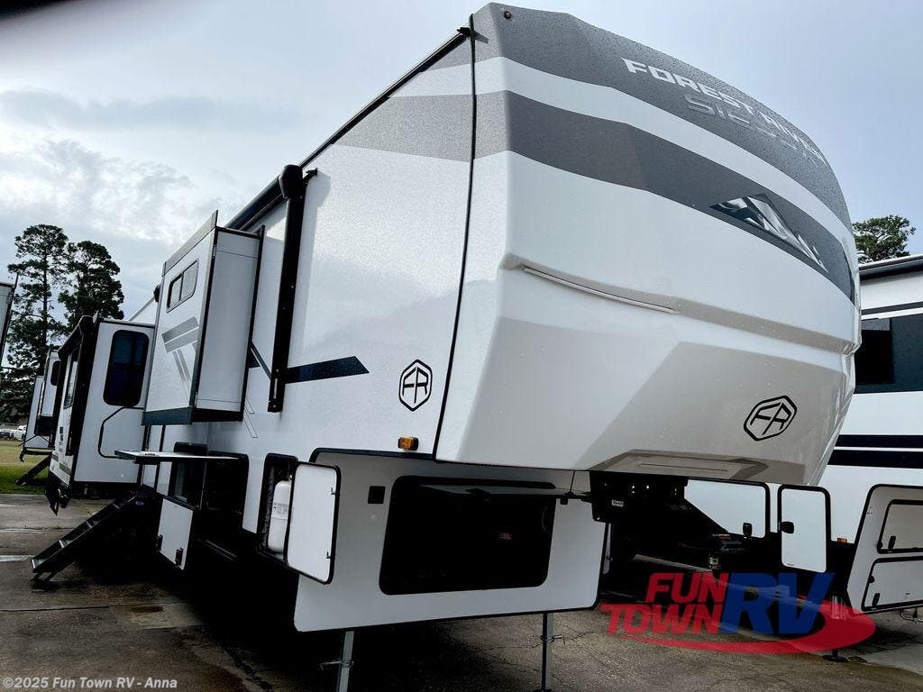 Email now about this 2025 Forest River Sierra 4003MB! New 2025 Forest River Sierra 4003MB available in Anna, Illinois