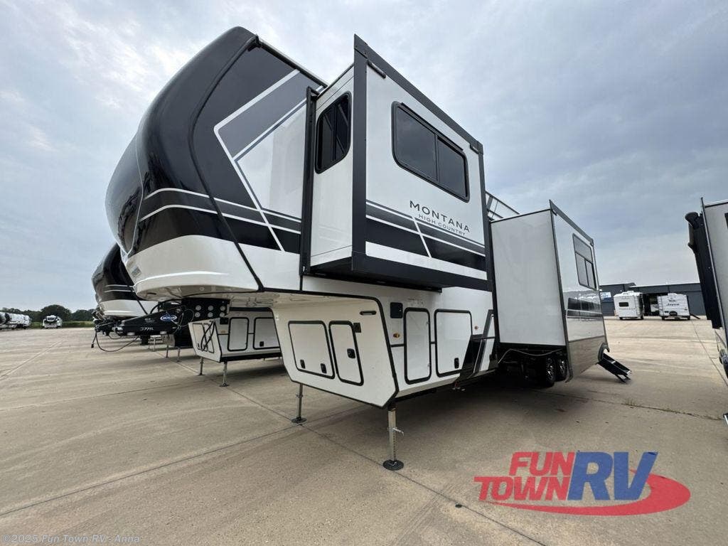 Contact us now about this 2026 Keystone Montana High Country 377FL! 2026 Montana High Country 377FL by Keystone from Fun Town RV - Anna in Anna, Illinois