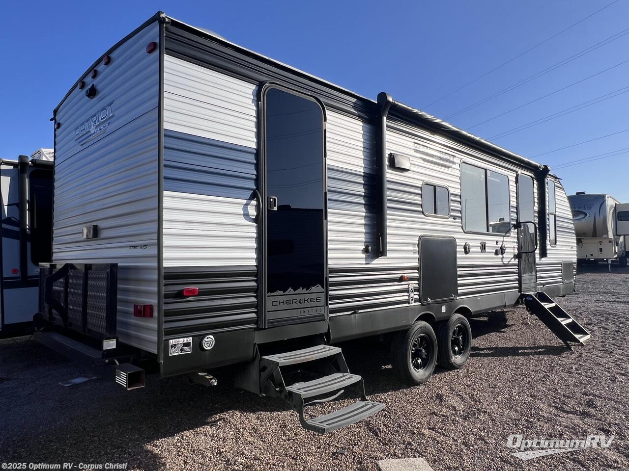 Call now about this 2022 Forest River Cherokee 274BRB! 2022 Forest River Cherokee 274BRB - Used Travel Trailer For Sale by Optimum RV - Corpus Christi in Robstown, Texas features Awning, Slideout