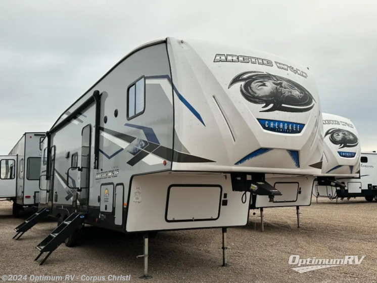 Used 2023 Forest River Cherokee Arctic Wolf 321BH available in Robstown, Texas