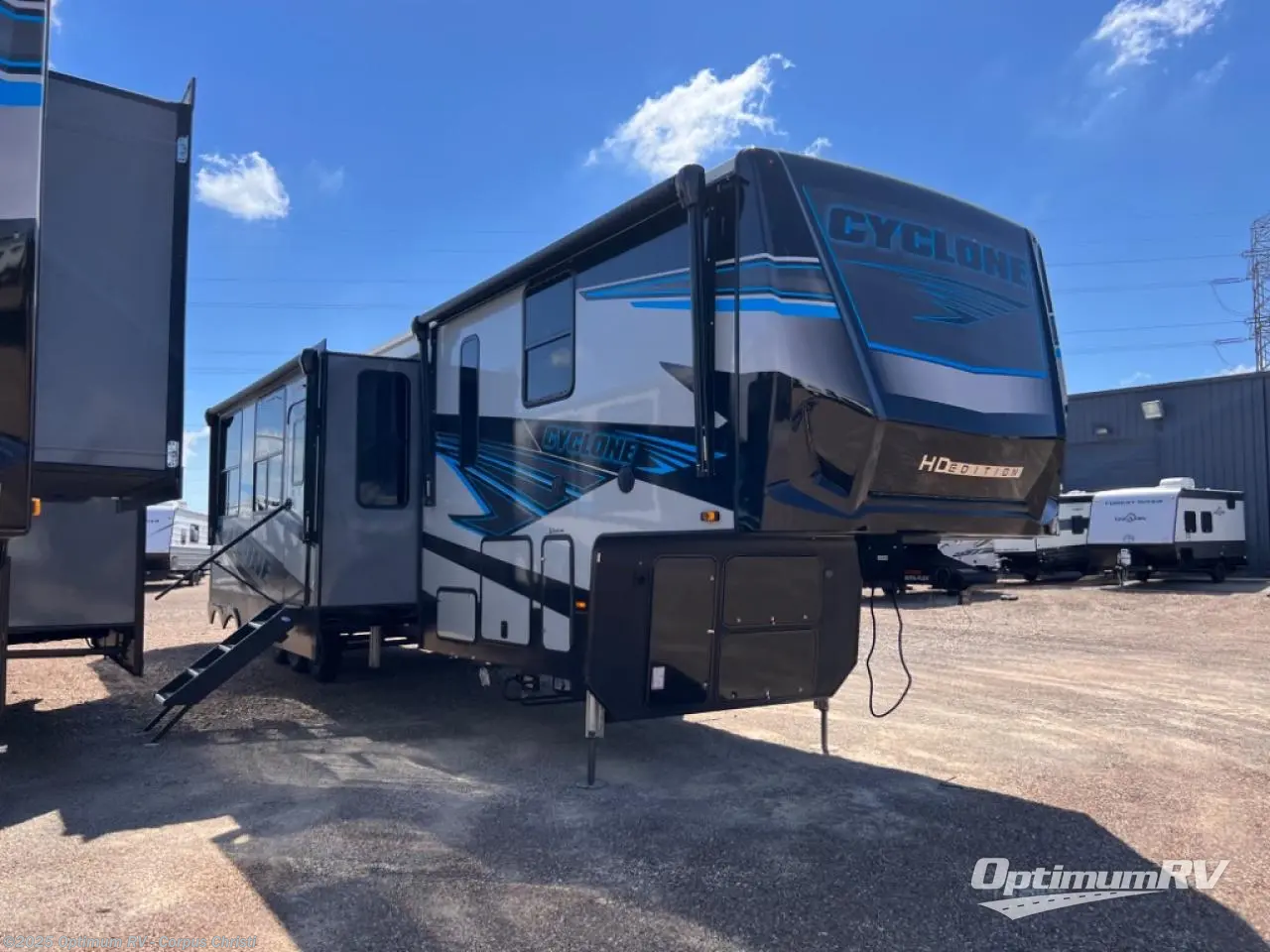 Email now about this 2025 Heartland Cyclone 4014C! New 2025 Heartland Cyclone 4014C available in Robstown, Texas
