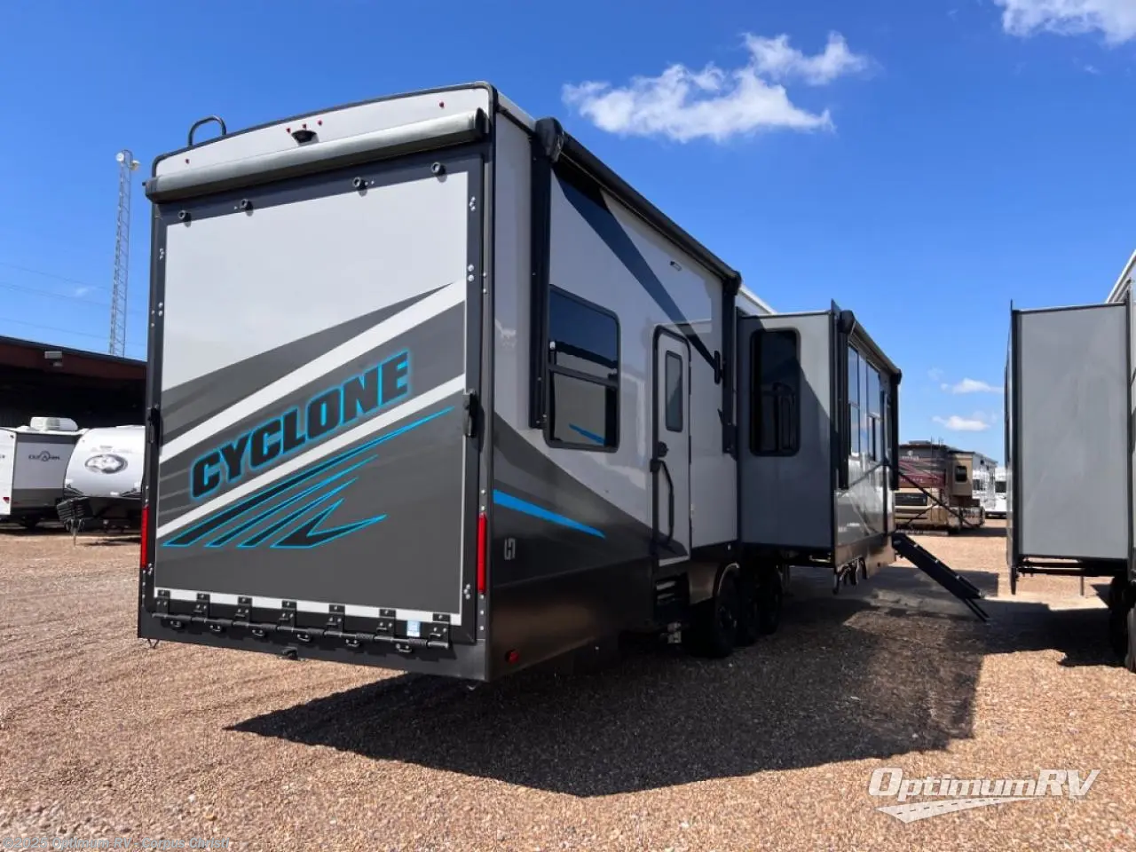 Call now about this 2025 Heartland Cyclone 4014C! 2025 Heartland Cyclone 4014C - New Fifth Wheel For Sale by Optimum RV - Corpus Christi in Robstown, Texas