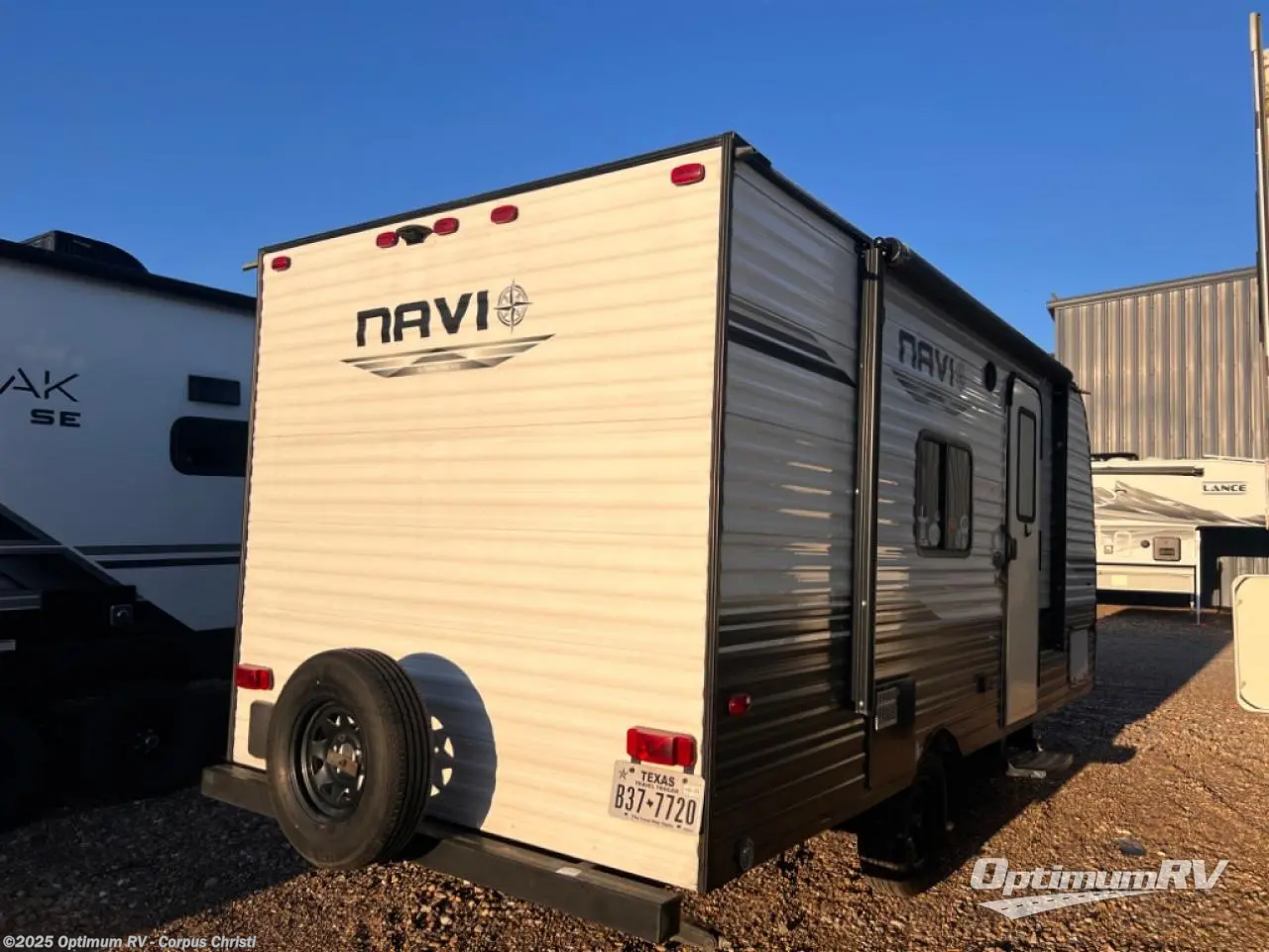 Call now about this 2019 Prime Time Navi 16FQ! 2019 Prime Time Navi 16FQ - Used Travel Trailer For Sale by Optimum RV - Corpus Christi in Robstown, Texas features Awning