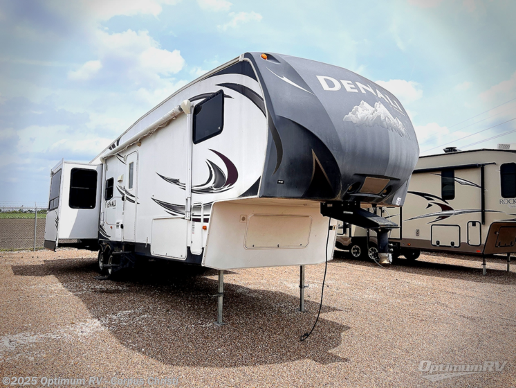 Email now about this 2012 Dutchmen Denali 310RES! Used 2012 Dutchmen Denali 310RES available in Robstown, Texas