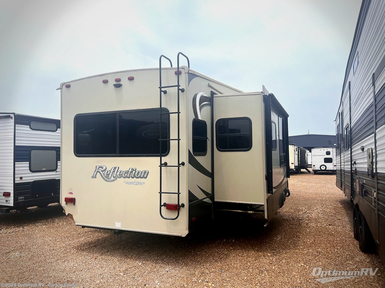 Call now about this 2017 Grand Design Reflection 337RLS! 2017 Grand Design Reflection 337RLS - Used Fifth Wheel For Sale by Optimum RV - Corpus Christi in Robstown, Texas features Awning, Slideout